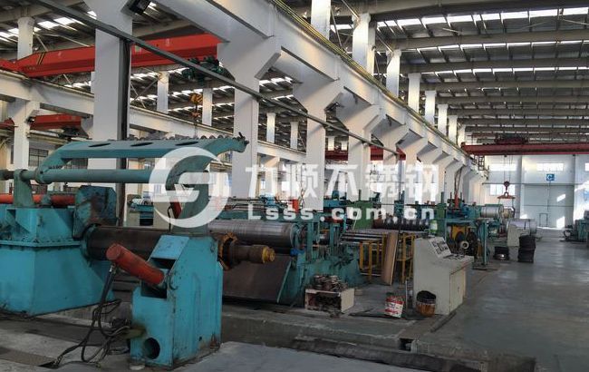 熱軋（zhá）不鏽鋼卷板開平 - 無錫香蕉视频不鏽鋼公司