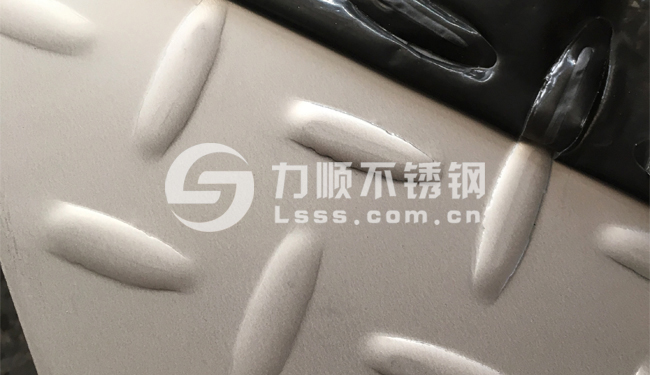 不鏽鋼（gāng）花（huā）紋板