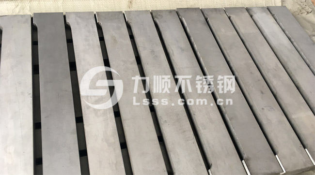 304厚板（bǎn）切割