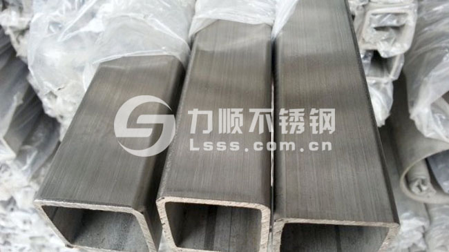不鏽鋼方管（guǎn）拉絲方管