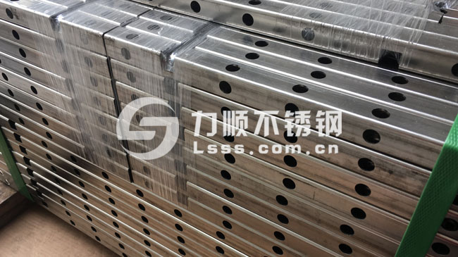 無錫切割鋼管加工,鋼(gāng)管切孔,鋼管開(kāi)孔