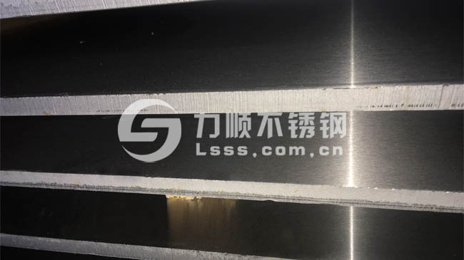 熱軋304厚板拋(pāo)光拉絲加工(gōng)