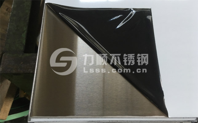 不鏽鋼表麵拉絲（sī）400目效果