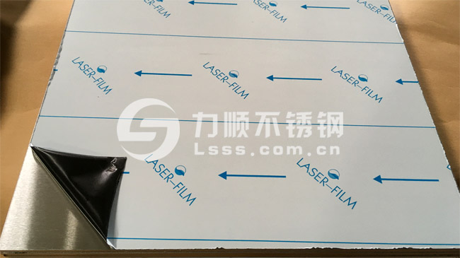 不鏽（xiù）鋼拉絲板切割下料